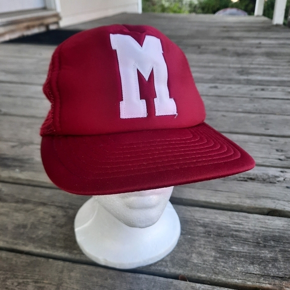 Vintage M white patch maroon snapback trucker hat - Picture 2 of 10
